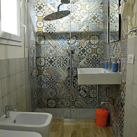 Stella Maris Centro Bed & Breakfast 4*